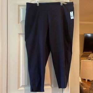 Crown and Ivy 24w tall crop pants